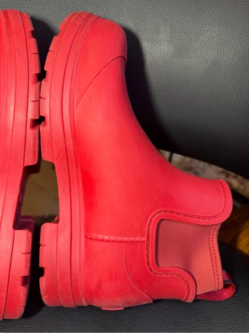 UGG DROPLET WOMEN RAIN BOOTS SAMBA RED US 7